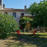 Les De La Vallee Guest house