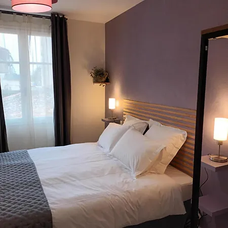 Les De La Vallée Pensión