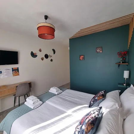 Les De La Vallee Argentonnay