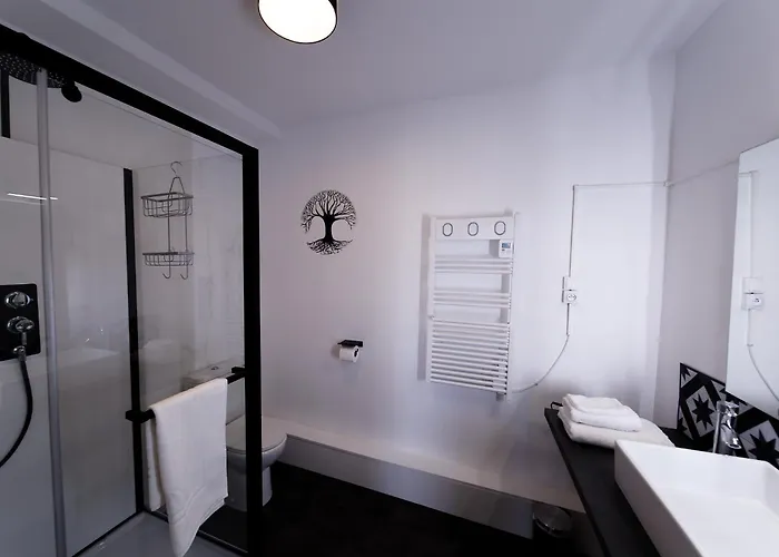 Les De La Vallee Penzion