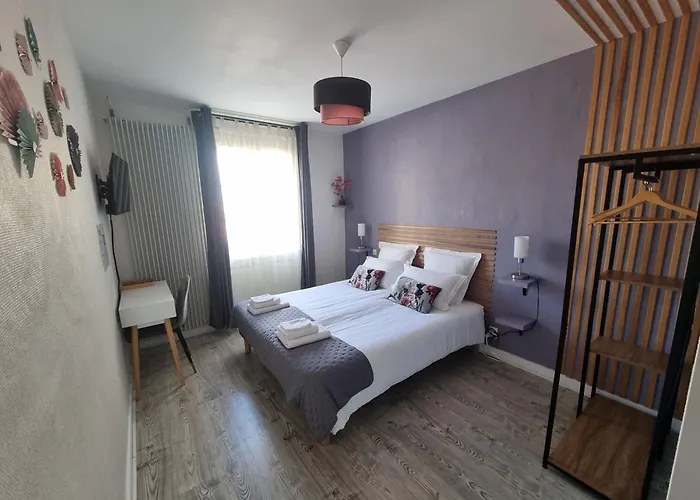 Les De La Vallee Penzion Argentonnay